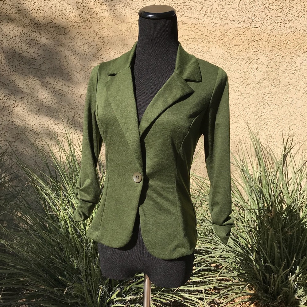 ✨ Olive Green Blazer ✨