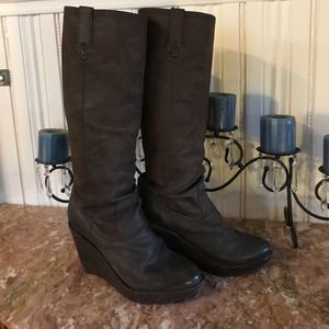 Frye Paige wedge cross stitch size 11 heeled boot