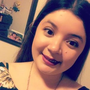 Meet your Posher, Karina