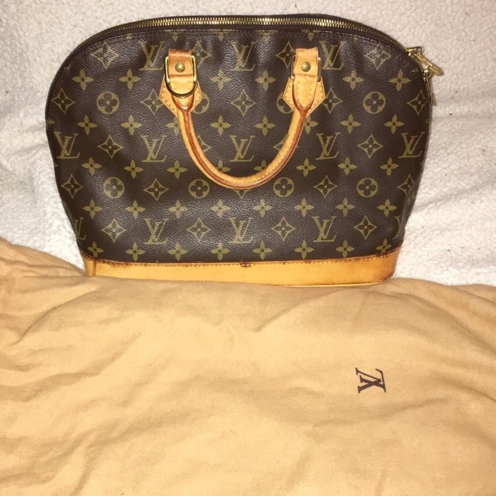 ❤️Authentic Louis Vuitton Alma❤️