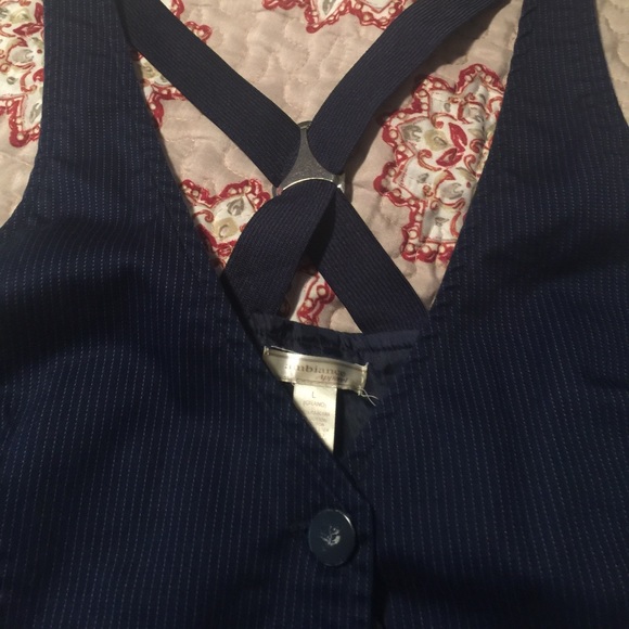 SOLD-Vest - Picture 2 of 4