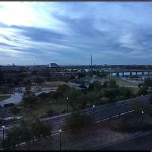 Meet your Posher, Manu