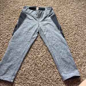 LUCY TECH LEGGINGS WITH POCKETS