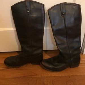 Frye Melissa button -dark brown