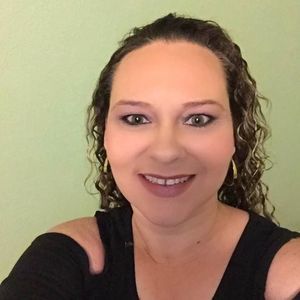 Meet your Posher, Valerie