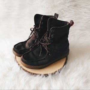 ipath shearling boots