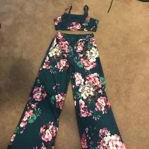 Floral crop top and pants set