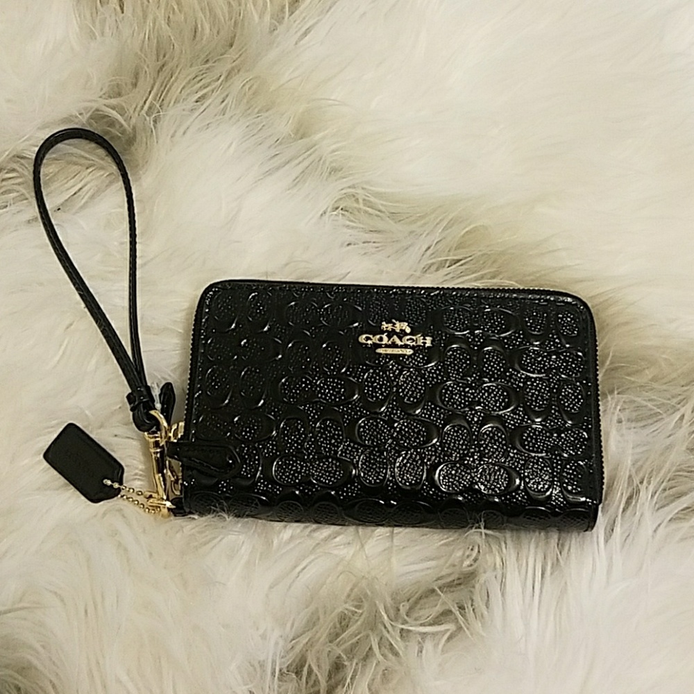 NWT Coach Black Glossy Wristlet