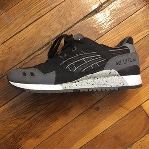 Lightly used ASICS Gel Lyte III