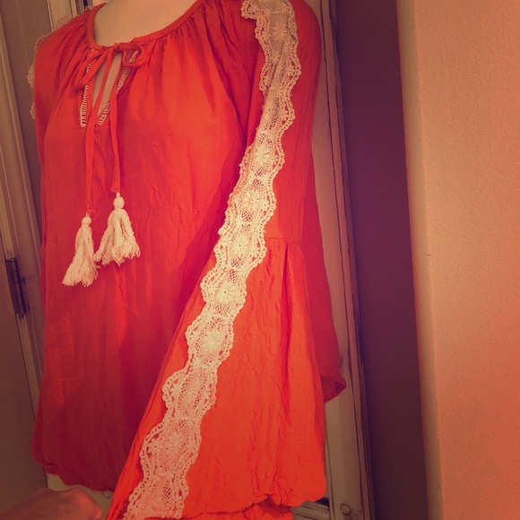 entro Tops - Sale🍊Crochet detail bell sleeve boho top Sz:M