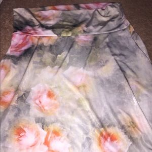 Lularoe skirt