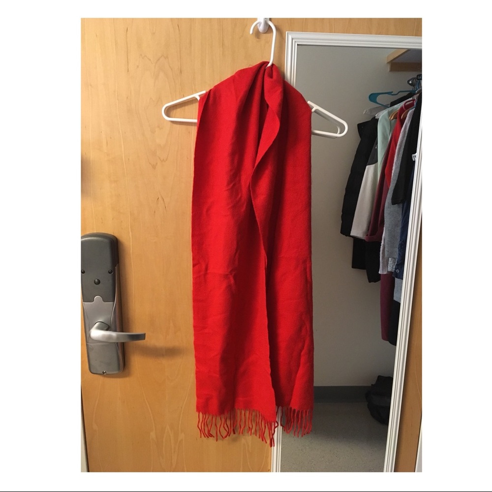 *SALE*  100% Cashmere Scarf Uniqlo Red