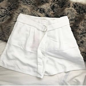 NWT. D ring belted High waisted shorts Handm