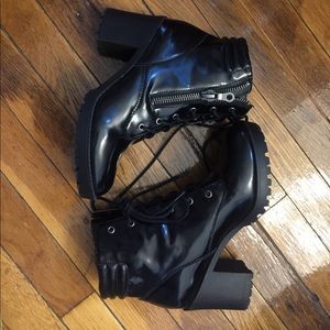 9 West Chunky Heeled Booties!