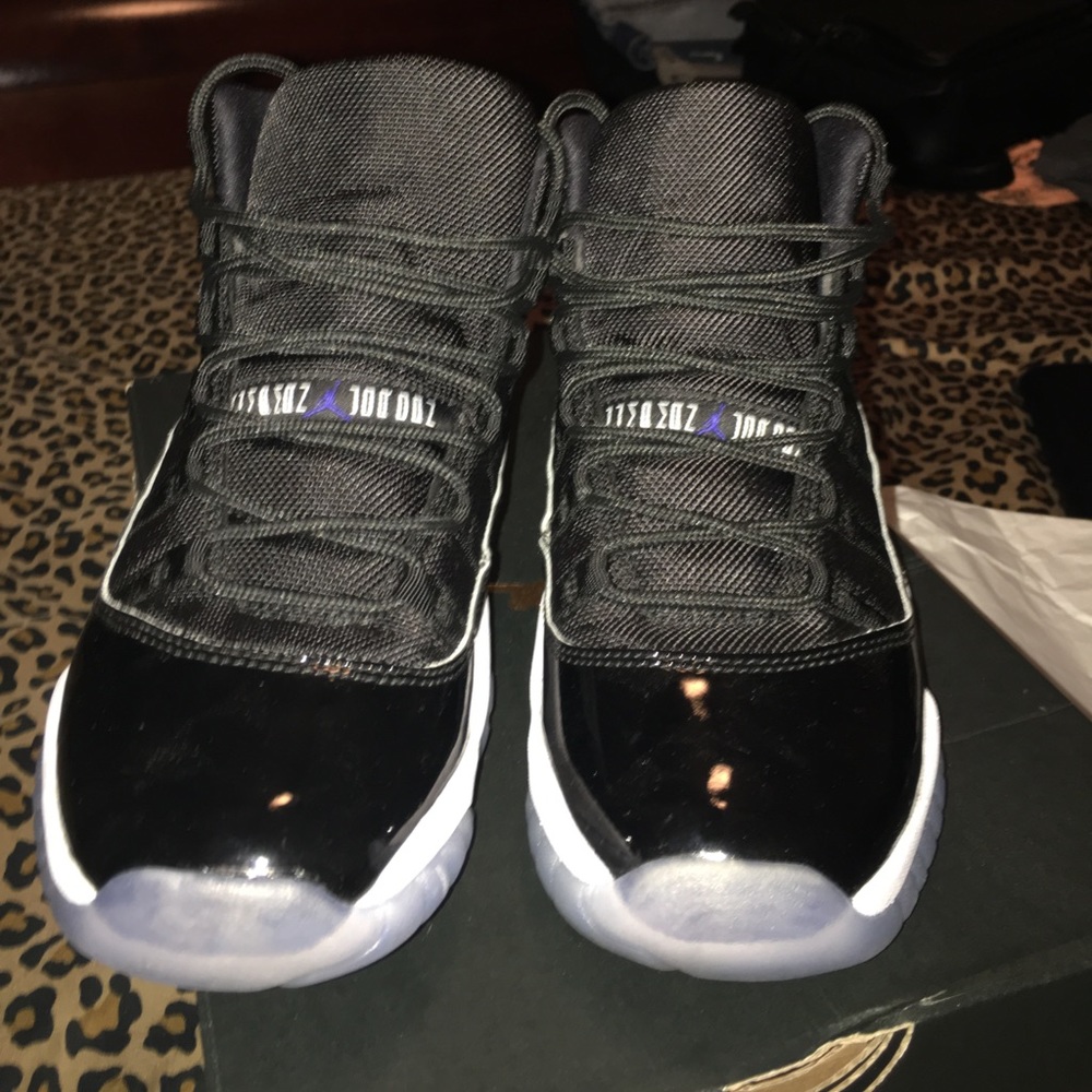 Shoes - Picture 1 of 4