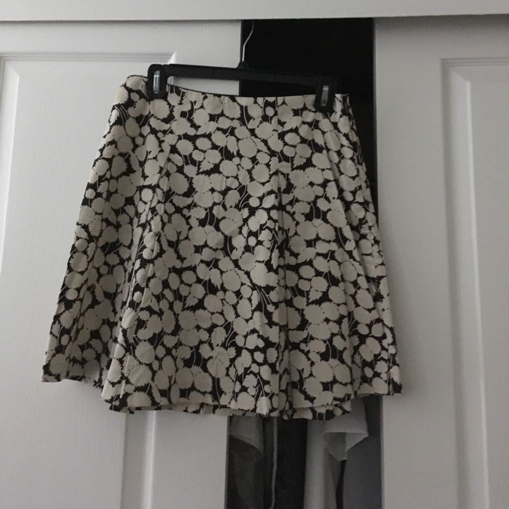 Knee length classy skirt