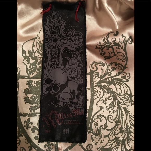 Woman’s/juniors Velvet Blazer - Picture 6 of 6