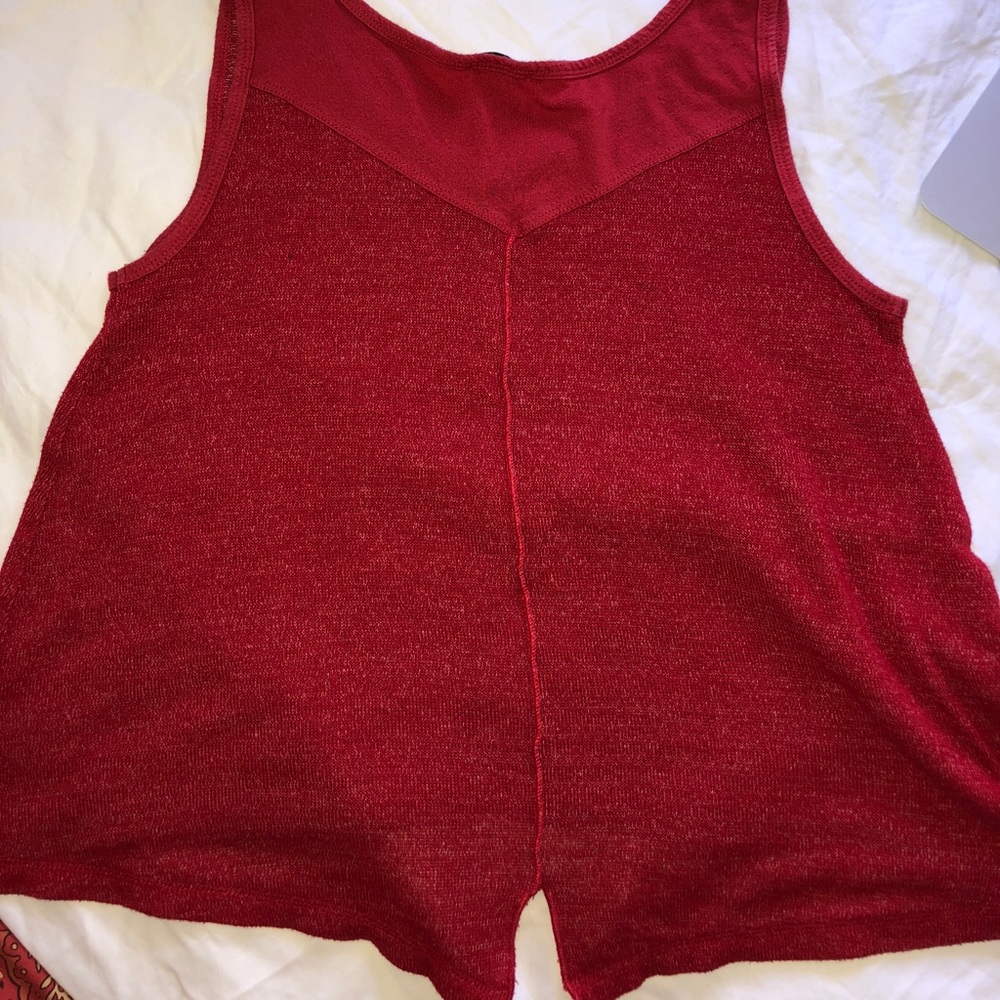 Red Tank - Picture 5 of 5