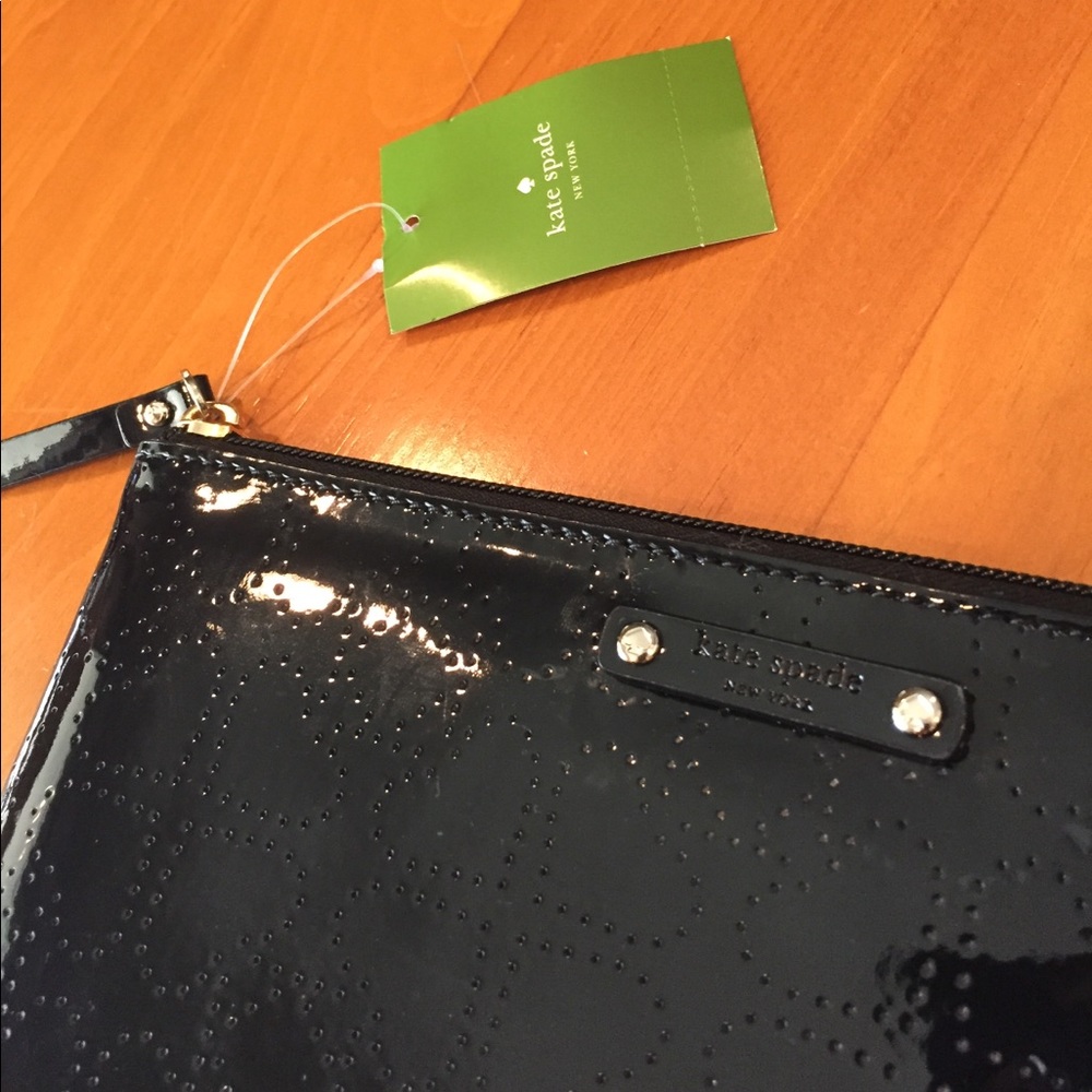 Kate Spade Black Hearts Large Pouch/New - Picture 2 of 6