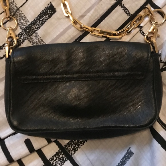 AUTH Tory  Burch Crossbody 🖤✨ - Picture 3 of 7