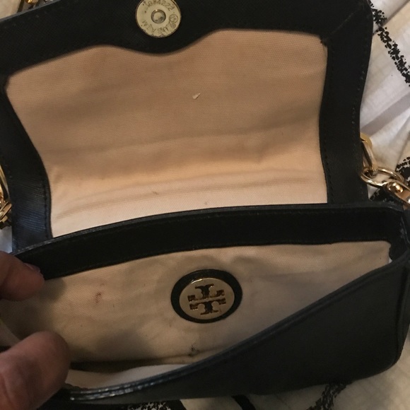 AUTH Tory  Burch Crossbody 🖤✨ - Picture 4 of 7