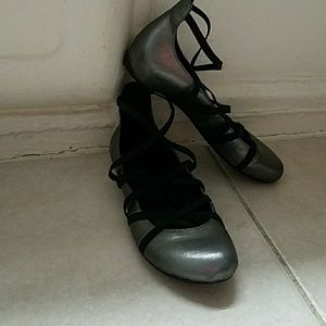 Kenneth Cole REACTION Women's Pro-Tein Ballet Flat