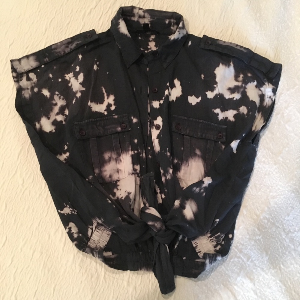 Bleached Cropped Button Up