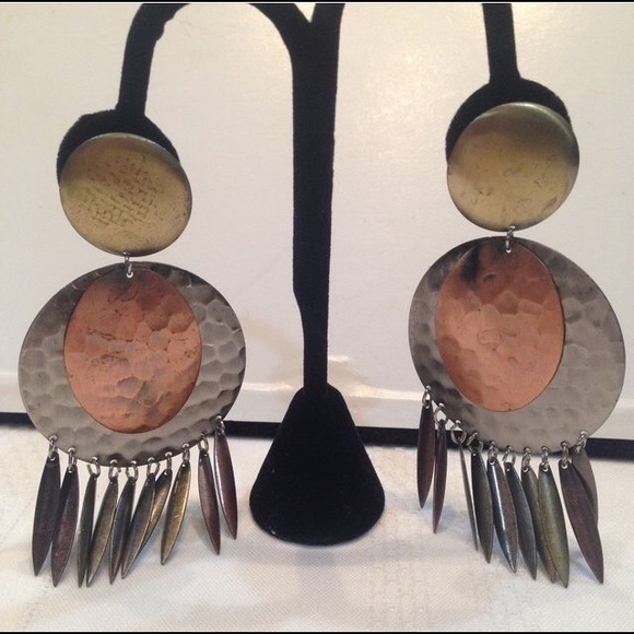 Vintage Hammered Metal Dangle Earrings - Picture 3 of 4