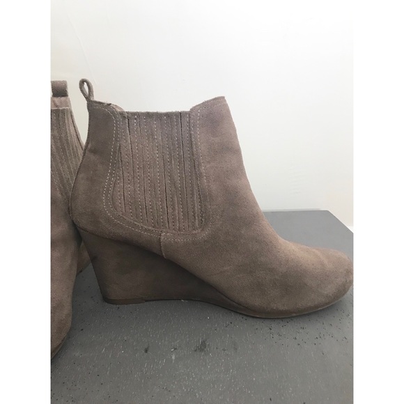 DOLCE VITA WEDGE BOOTIES - Picture 2 of 4