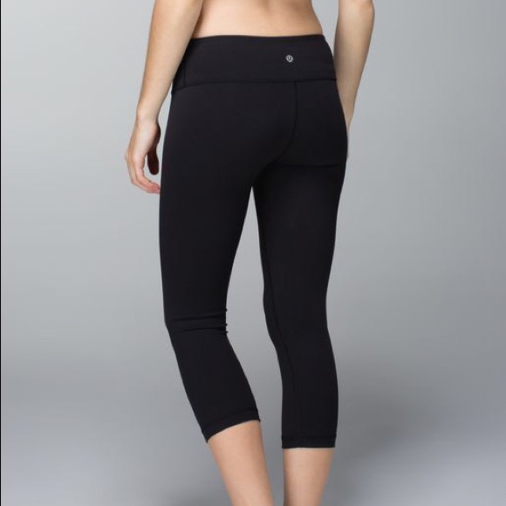 Lululemon Wonder Under Crops