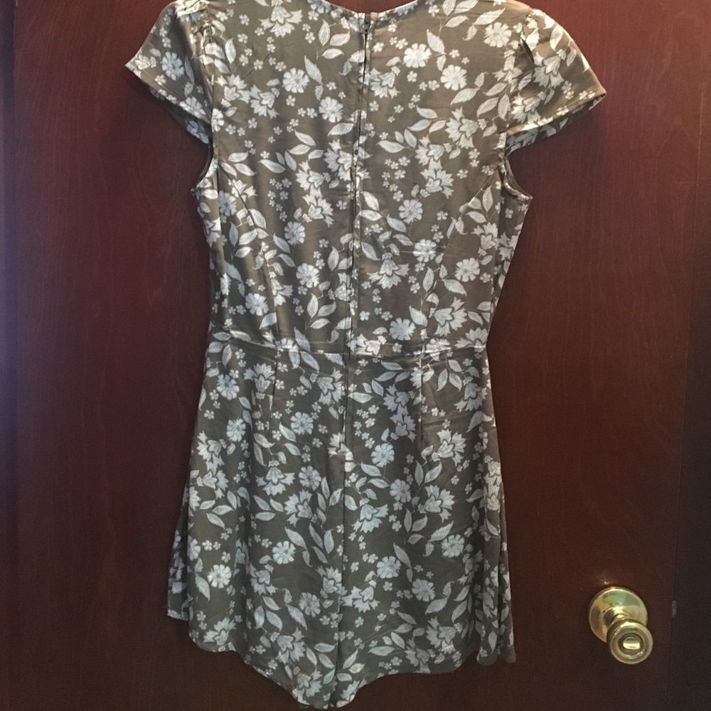 Skort - Picture 2 of 3