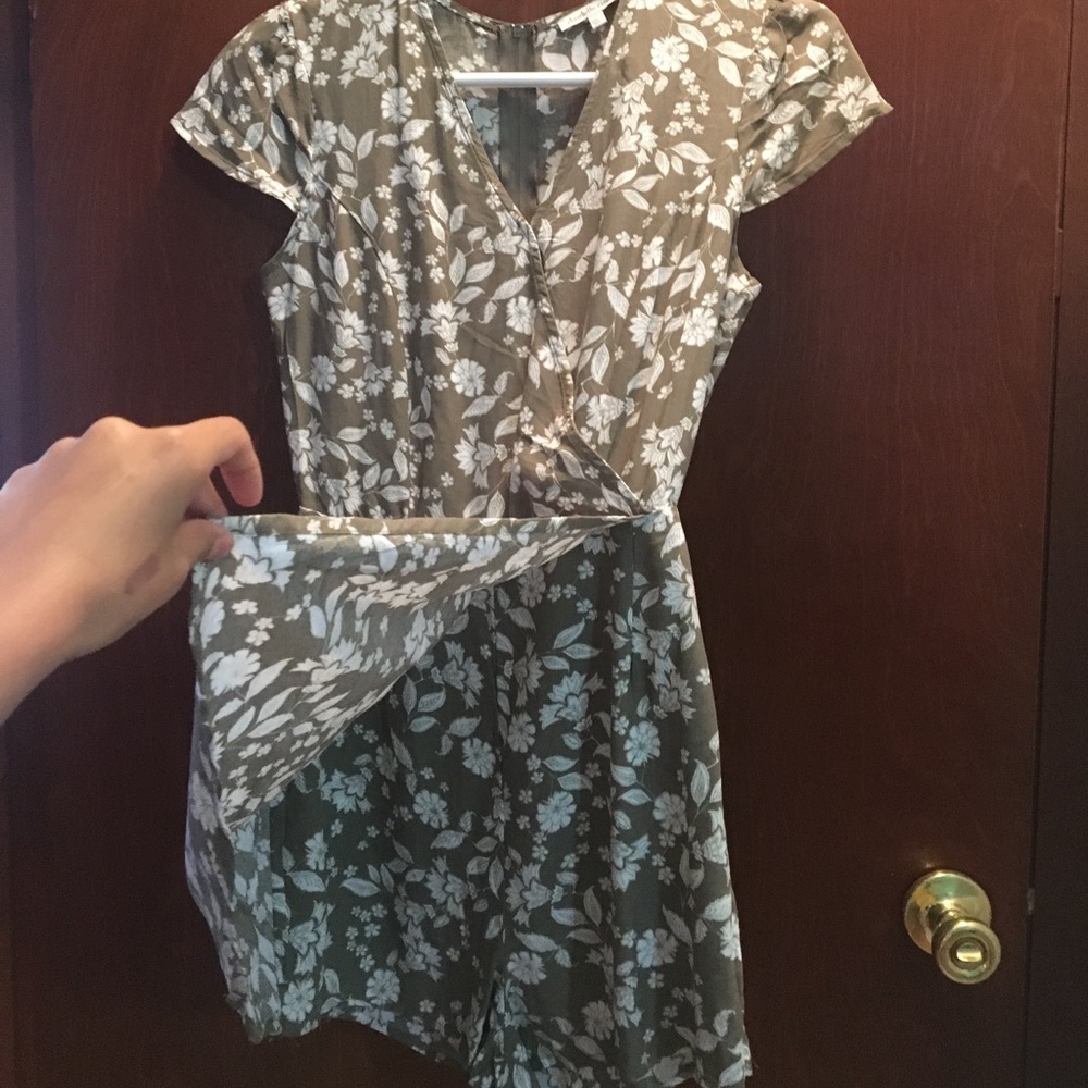 Skort - Picture 3 of 3
