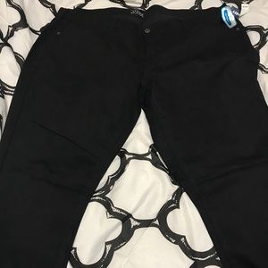 Brand new Old Navy “Diva” jeans