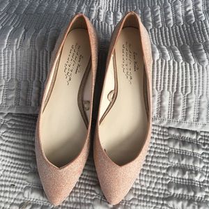 Zara women’s flat, size 36. Rose gold.