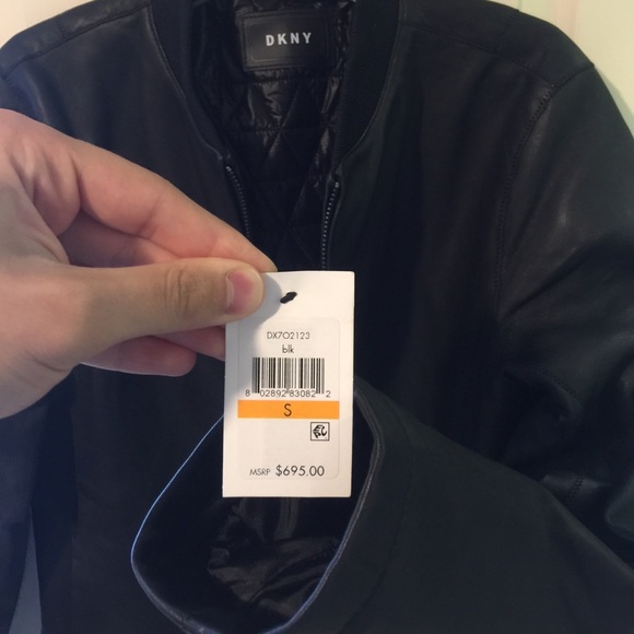 Brand new, genuine leather jacket made by DKNY - Picture 3 of 3