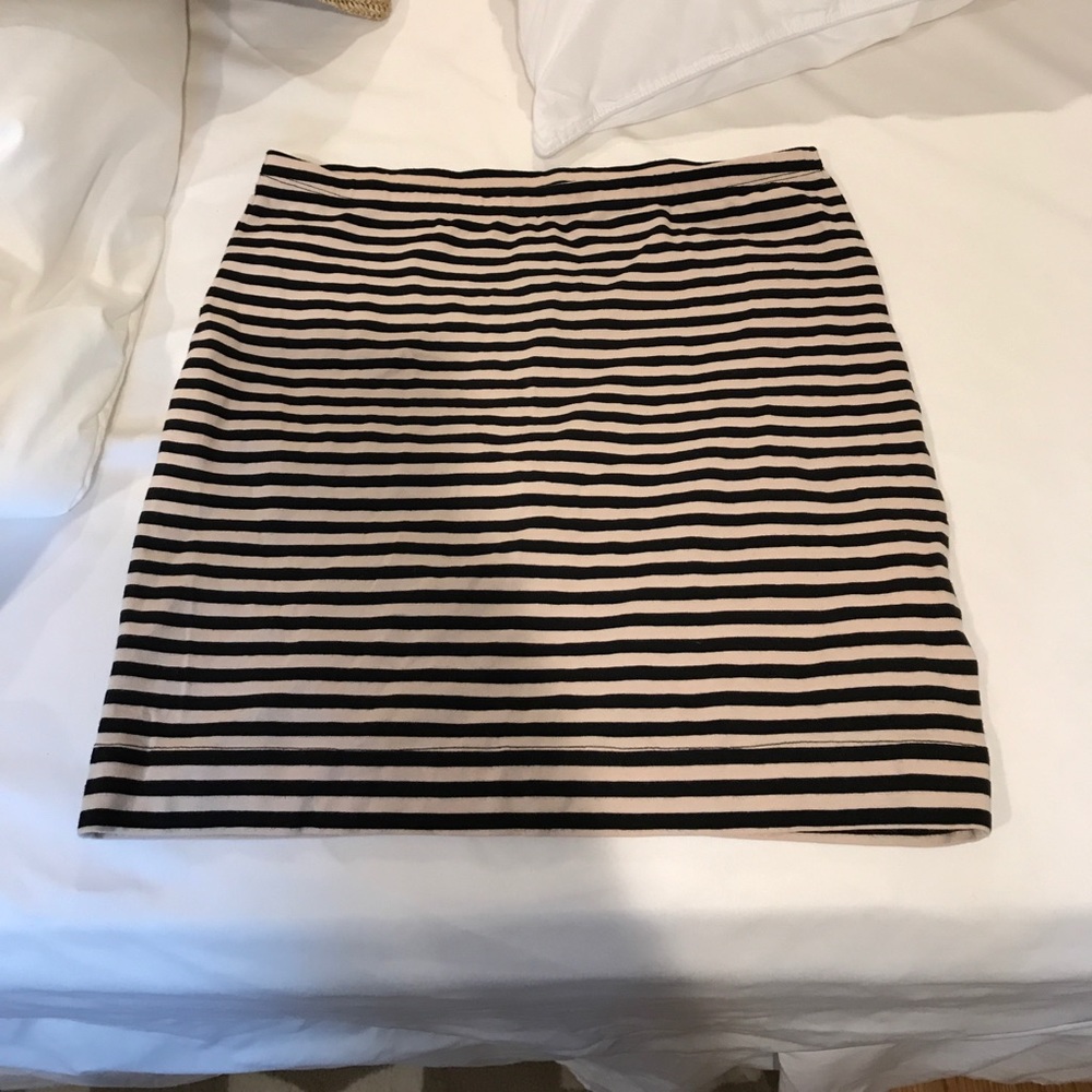 Black and cream striped skirt - small