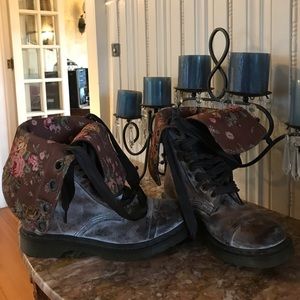 Doc Martens size 11 women’s boots flower fold over