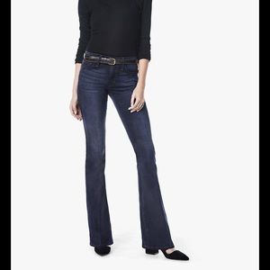 Joe’s jeans dark indigo model starlet size 24