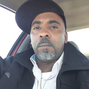 Meet your Posher, Dwight vernon