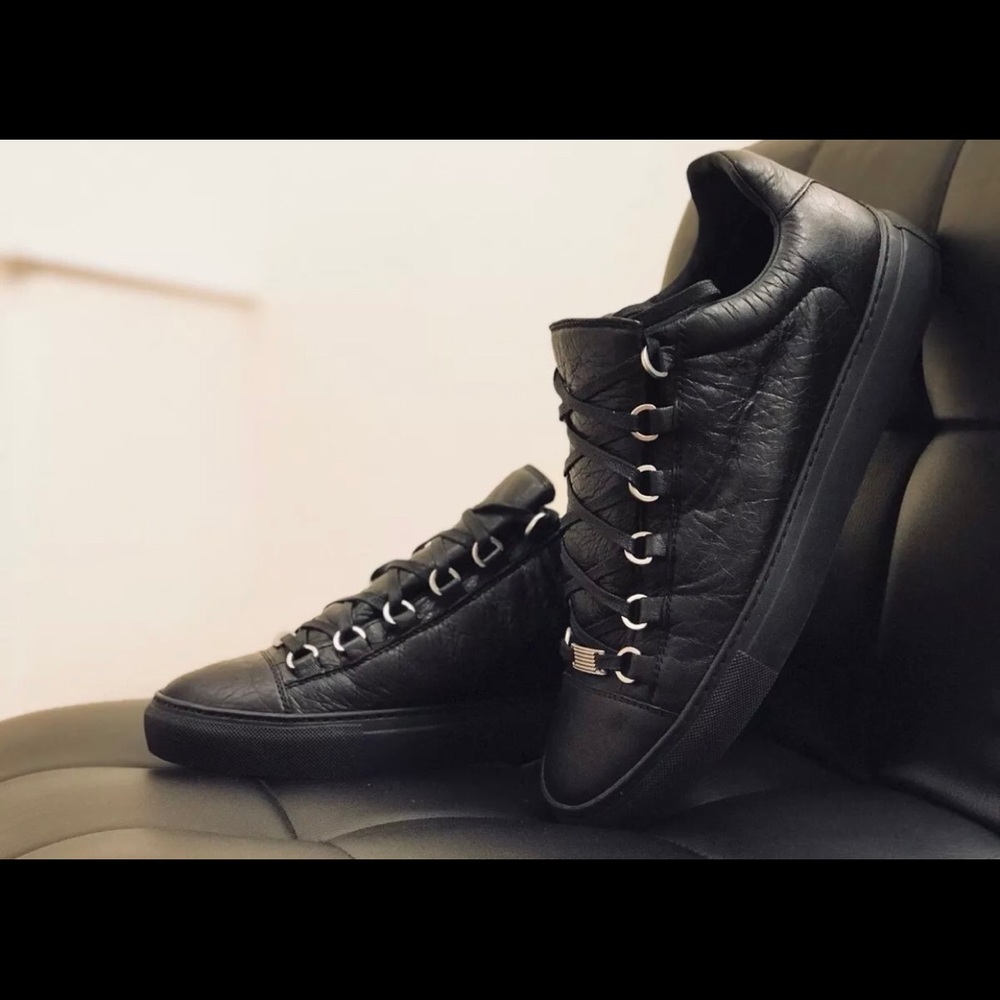 🔴🔴SOLD 🔴🔴 balenciaga arena sneakers