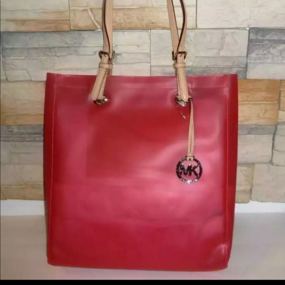 Michael Kors - Picture 1 of 6