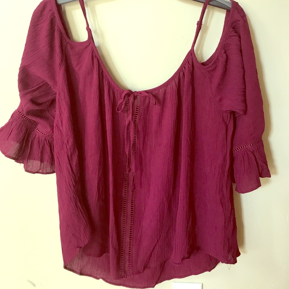 Ruby peasant blouse forever 21. Adorable!