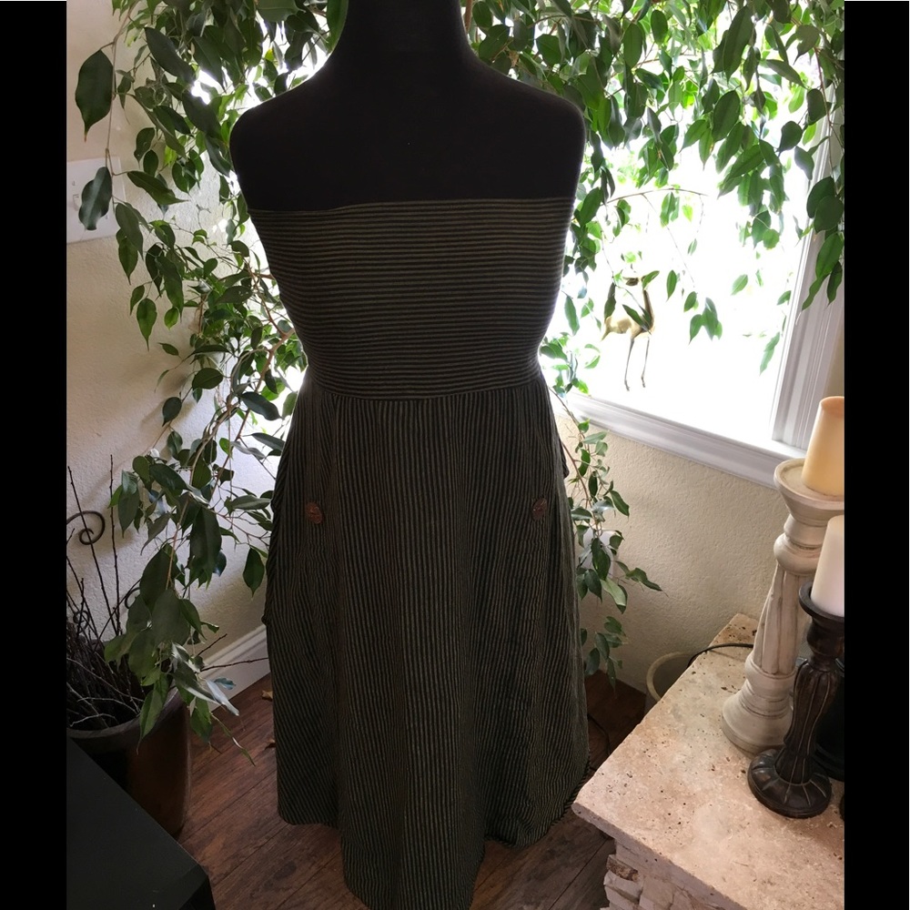 The Pyramid Collection Strapless dress