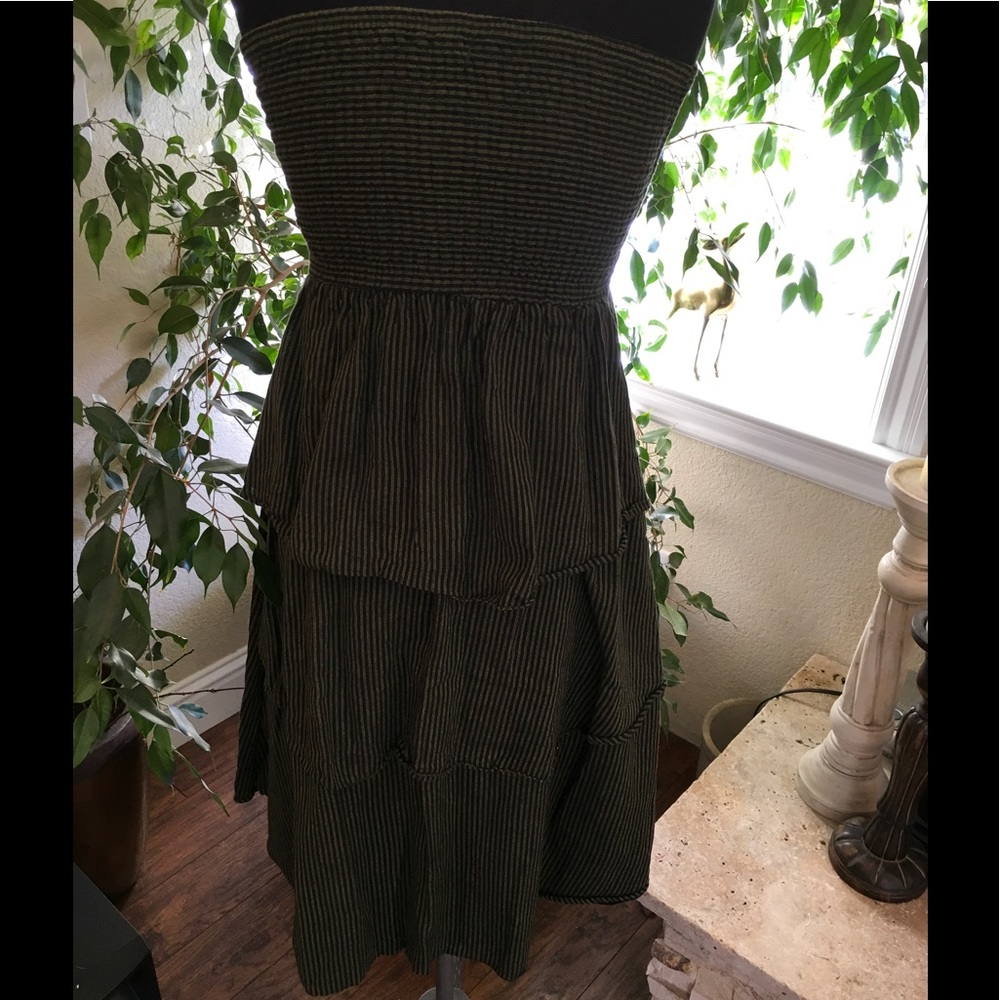 The Pyramid Collection Strapless dress - Picture 2 of 6