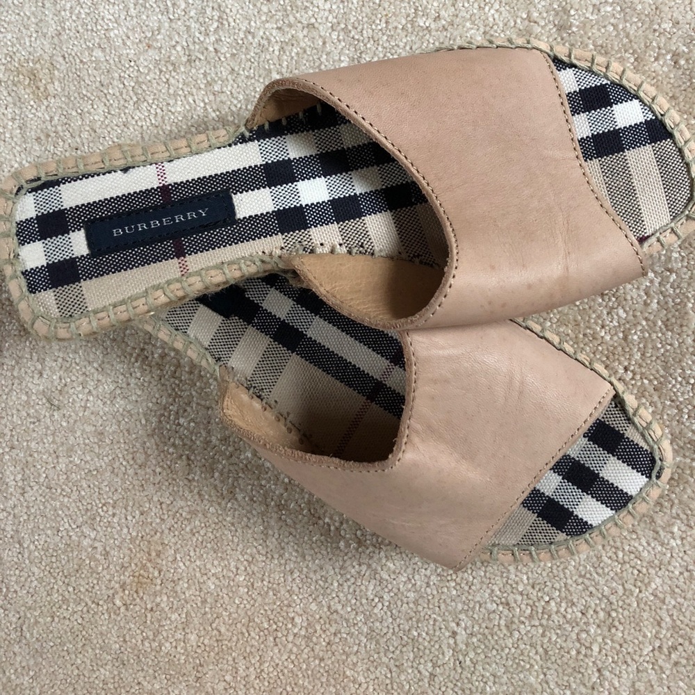 Burberry slides 37