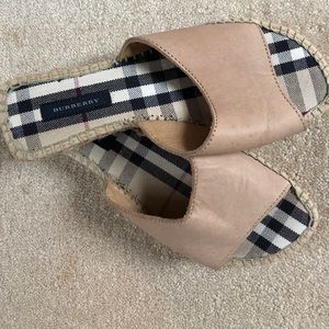 Burberry slides 37