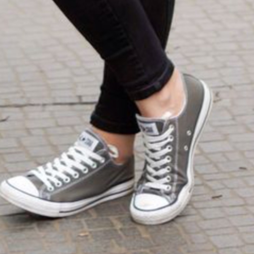 Low top converse size women’s 6.5