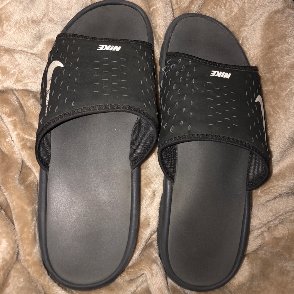Nike slides
