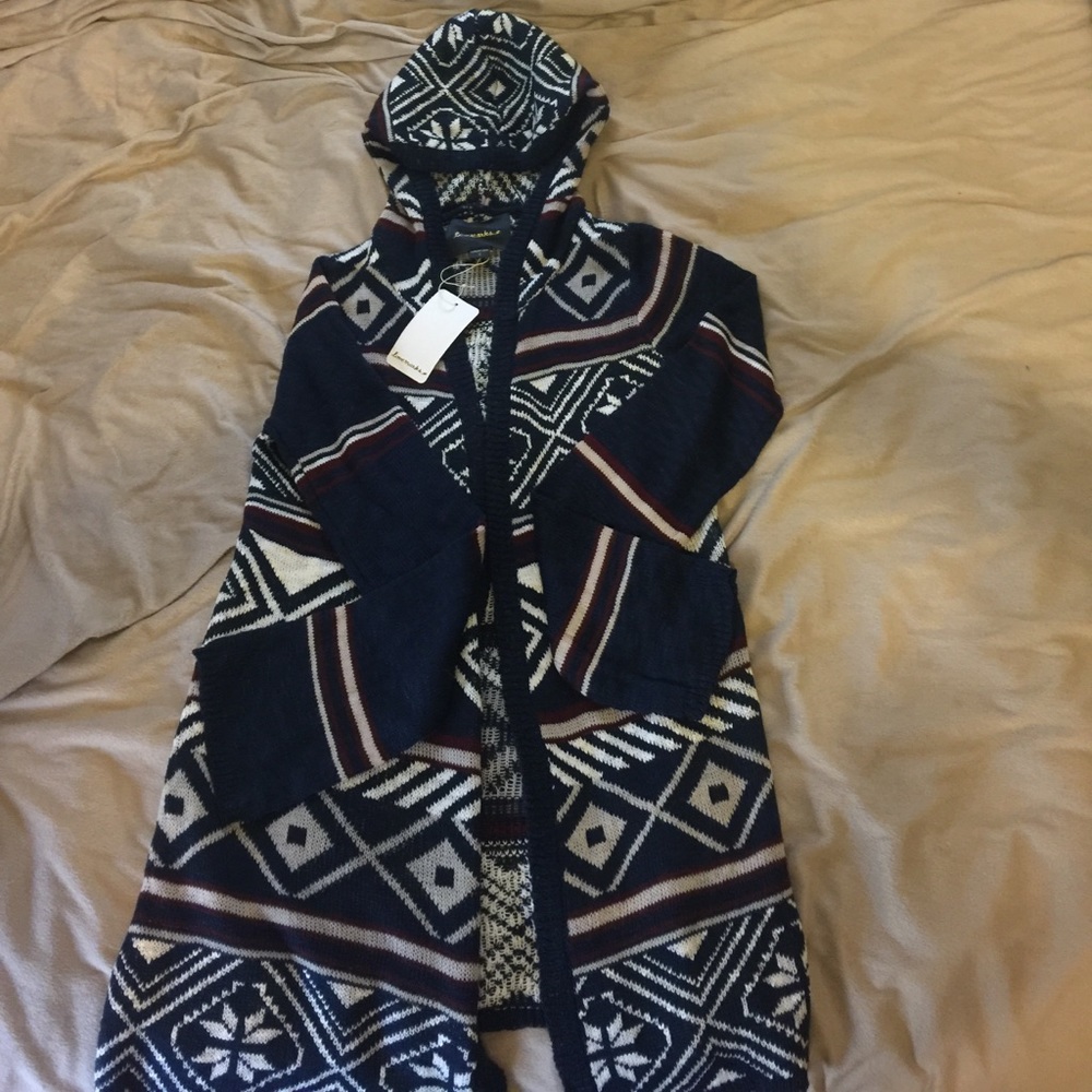 Long sweater with hood - Picture 1 of 1