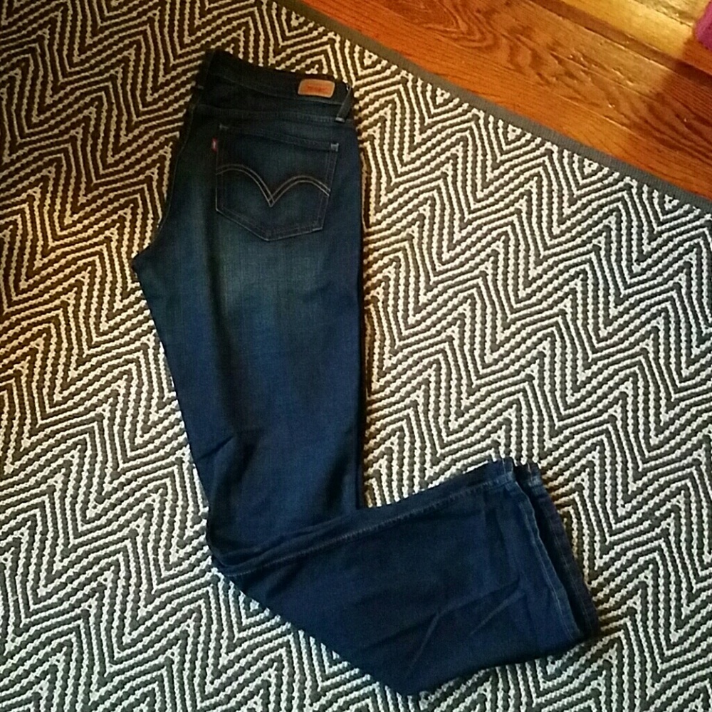 Women's Levi's denim jeans